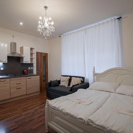 Cozy Homestay At Andel Prága Kültér fotó