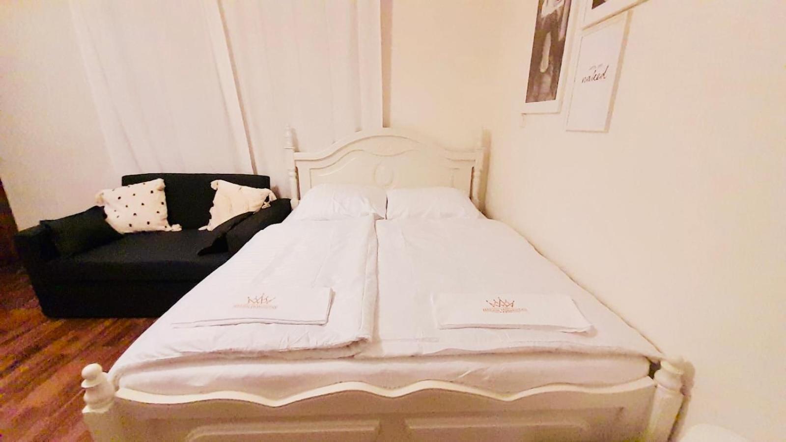 Cozy Homestay At Andel Prága Kültér fotó