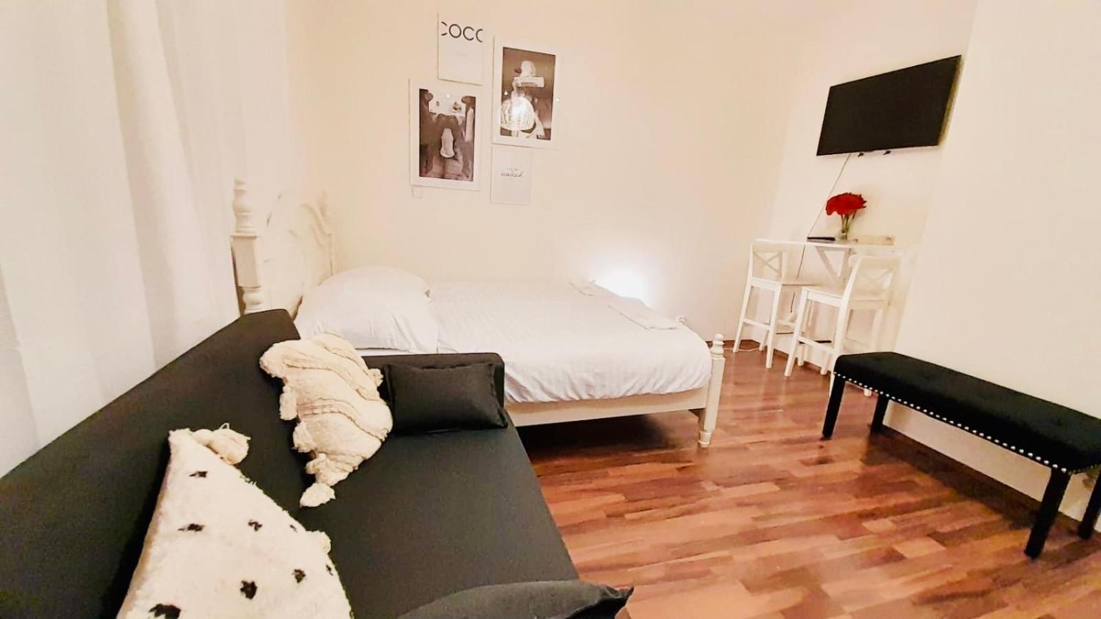 Cozy Homestay At Andel Prága Kültér fotó